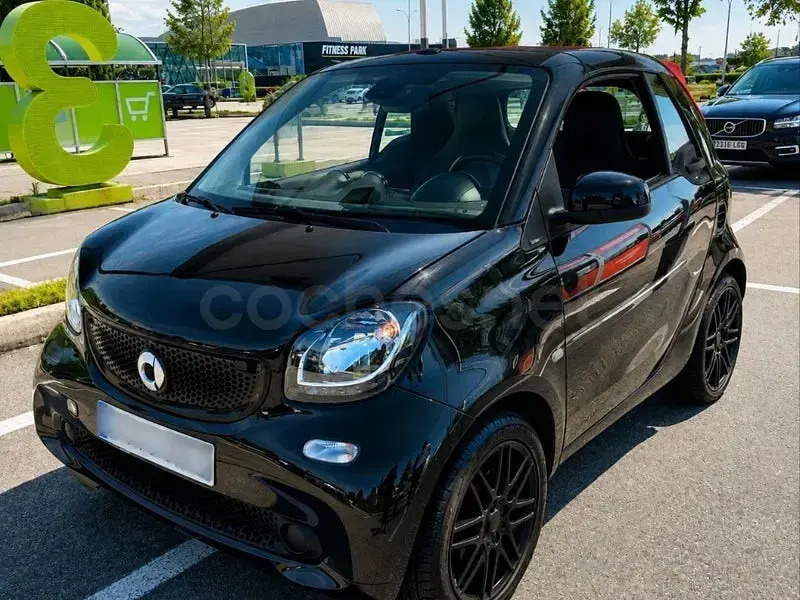 Usado Smart ForTwo Cabrio 90 CV (66 kW) 2018 Negro Descapotable