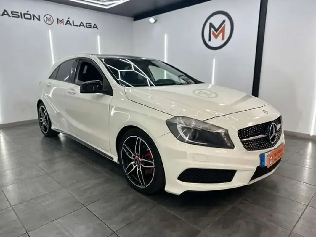 Usado Mercedes A220 AMG line 170 CV (125 kW) 2014 Blanco Utilitario