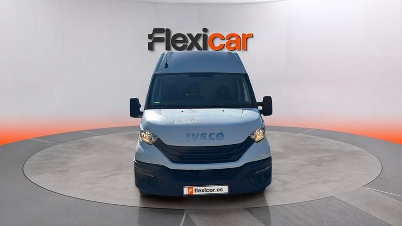 Usado Iveco Daily 156 CV (114 kW) 2023 Blanco Berlina