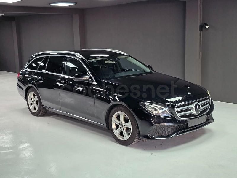 Usado Mercedes E220 194 CV (142 kW) 2018 Negro Familiar