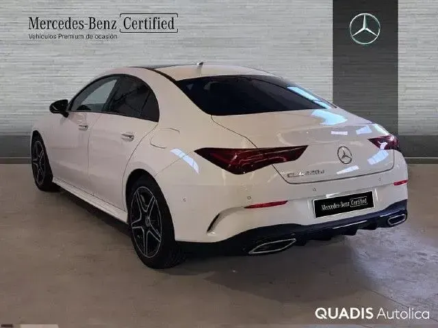 Usado Mercedes CLA220 190 CV (139 kW) 2025 Blanco polar Berlina