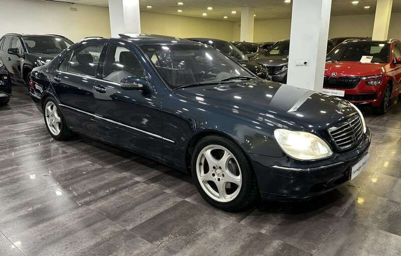Negro Usado 1999 Mercedes S500 Berlina | 8990 € (Precio justo) - Imagen 1/4