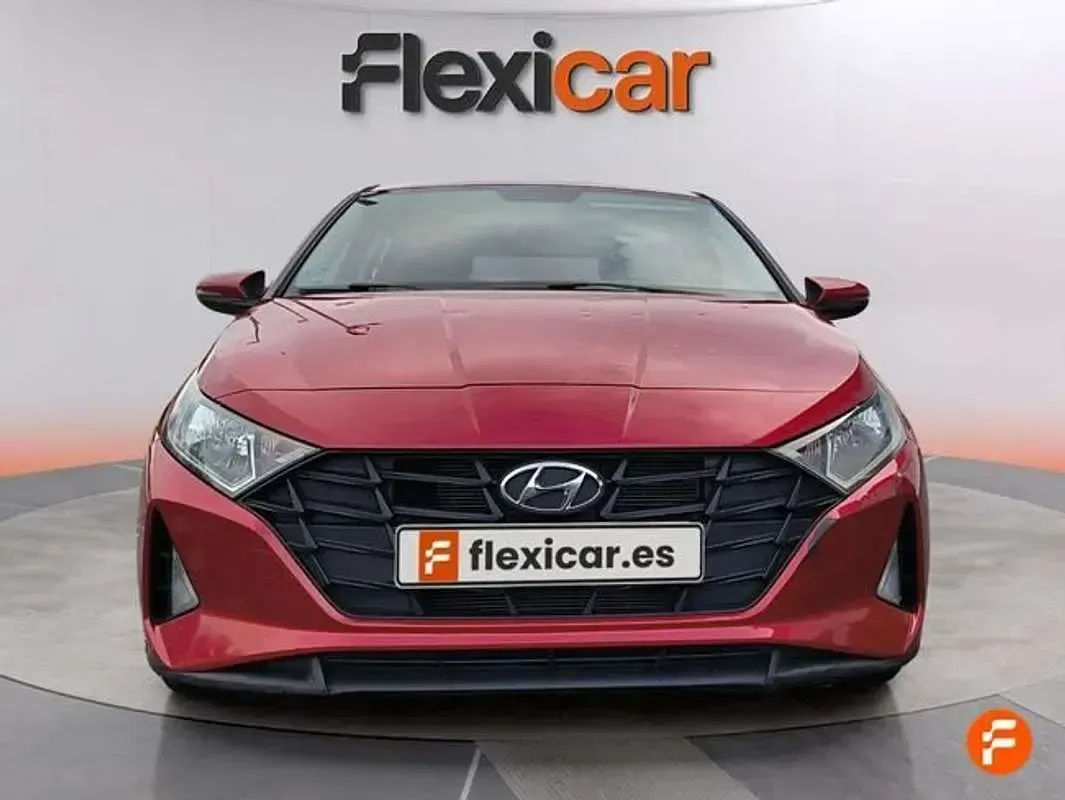 Usado Hyundai i20 84 CV (61 kW) 2021 Rojo Utilitario