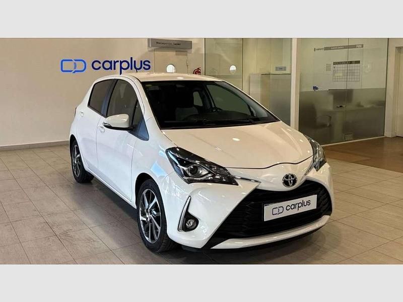 Usado Toyota Yaris 111 CV (81 kW) 2020 Blanco Utilitario