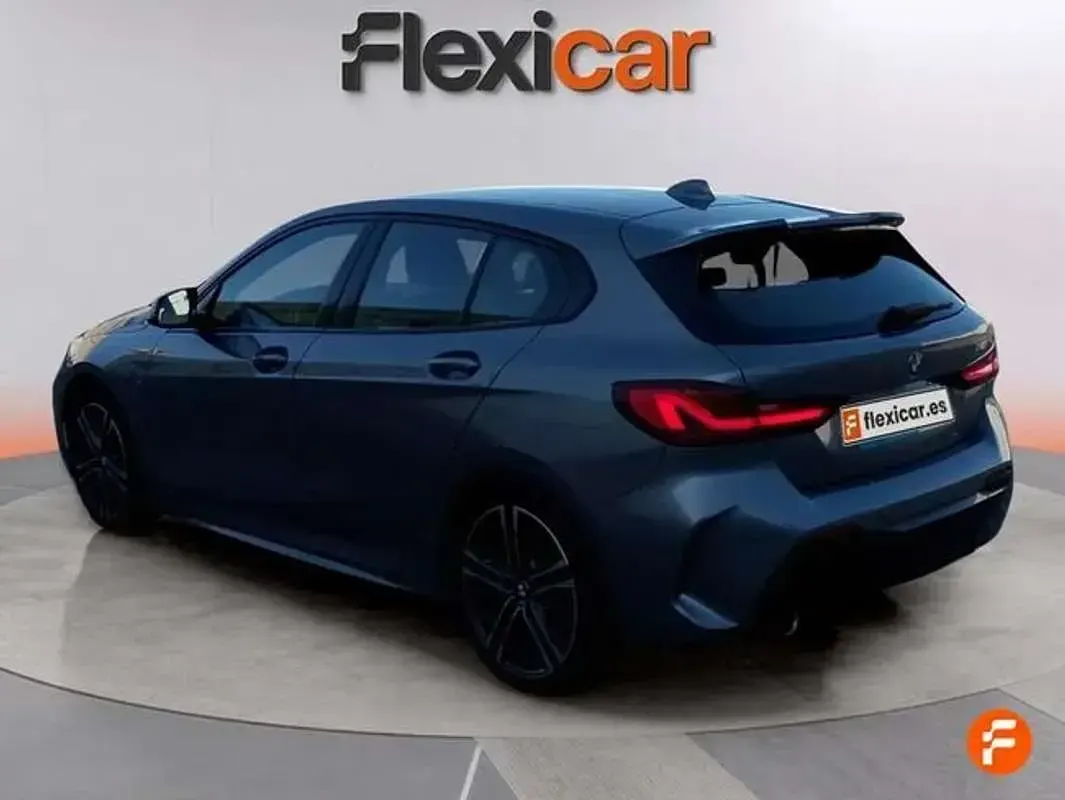 Używany BMW 118 136 KM (100 kW) 2024 Szary Hatchback