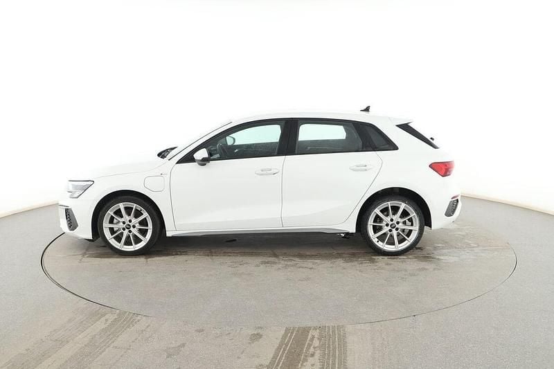 Usado Audi A3 Sportback e-tron S-Line 204 CV (150 kW) 2023 Blanco Utilitario