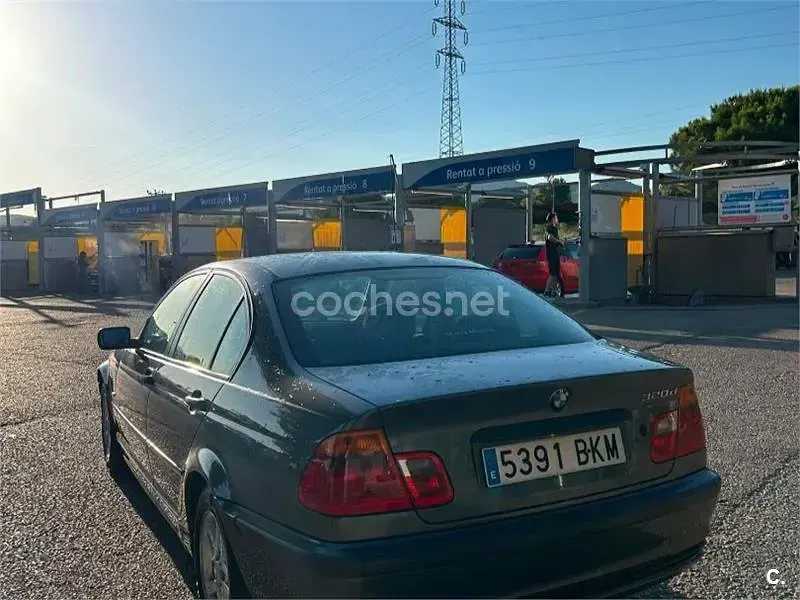 Usado BMW 320 136 CV (100 kW) 2001 Negro Berlina