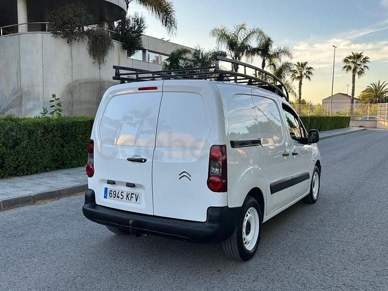 Usado Citroën Berlingo Live 100 CV (73 kW) 2018 Blanco Monovolumen