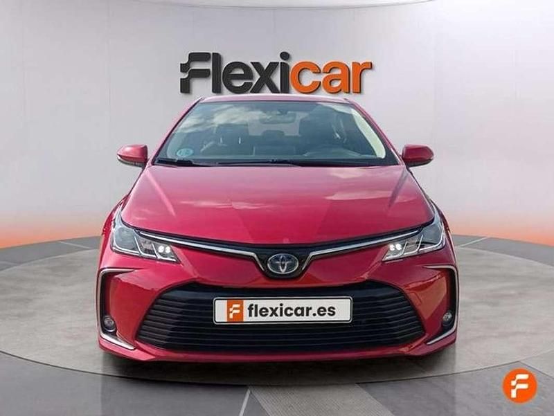 Käytetty Toyota Corolla Active 122 HP (89 kW) 2022 Punainen Sedan