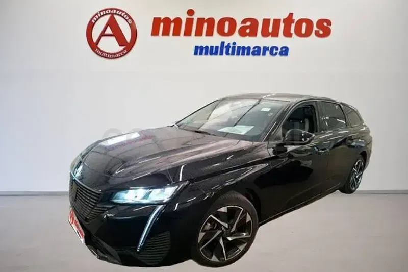 Usado Peugeot 308 SW Allure 130 CV (95 kW) 2023 Negro Familiar