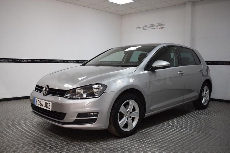 Usado VW Golf VII Advance 105 CV (77 kW) 2015 Gris / plata Berlina