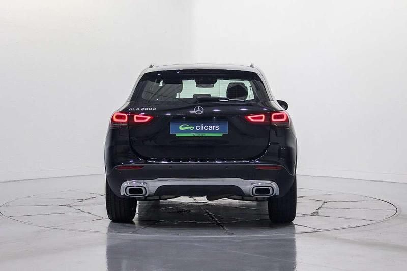 Usado Mercedes GLA200 150 CV (110 kW) 2022 Negro SUV