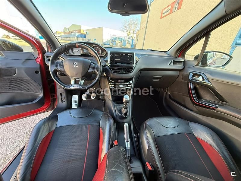 Usado Peugeot 208 GTi 208 CV (152 kW) 2017 Granate Utilitario
