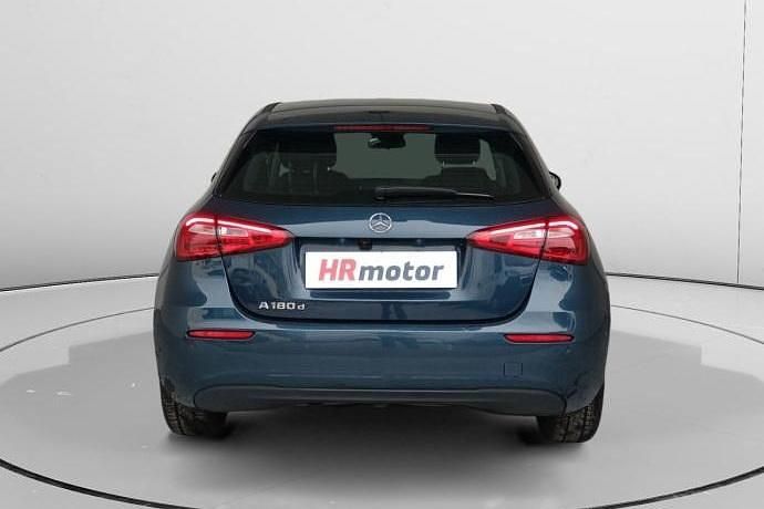 Usado Mercedes A180 116 CV (85 kW) 2022
