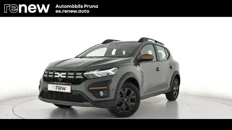 Usado Dacia Sandero Extreme 101 CV (74 kW) 2025 Verde Berlina