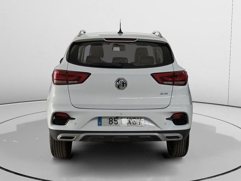 Usado MG ZS Luxury 106 CV (77 kW) 2023 Blanco Berlina