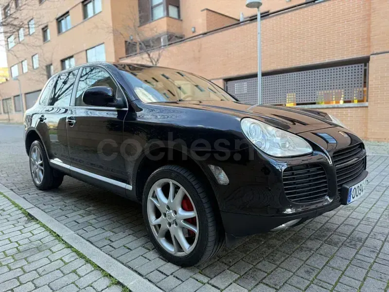 Usado Porsche Cayenne Turbo 450 CV (330 kW) 2004 Negro SUV