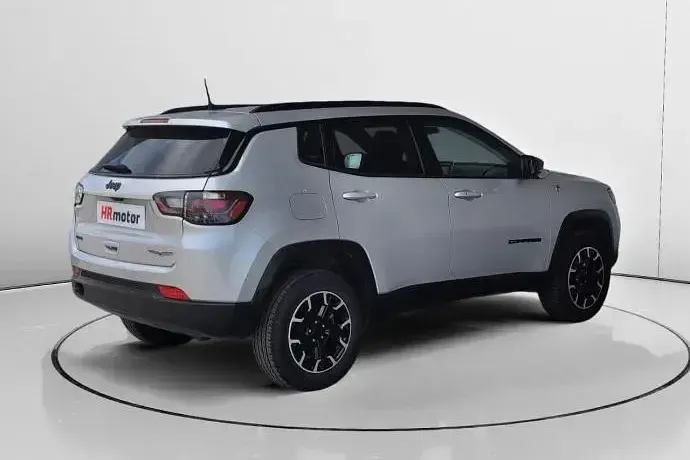 Usado Jeep Compass Trailhawk 240 CV (176 kW) 2022 SUV
