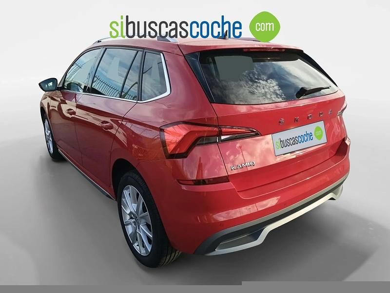 Usado Skoda Kamiq Style 150 CV (110 kW) 2022 Rojo SUV