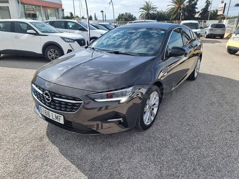 Usado Opel Insignia Business Elegance 174 CV (127 kW) 2021 Gris / plata Berlina
