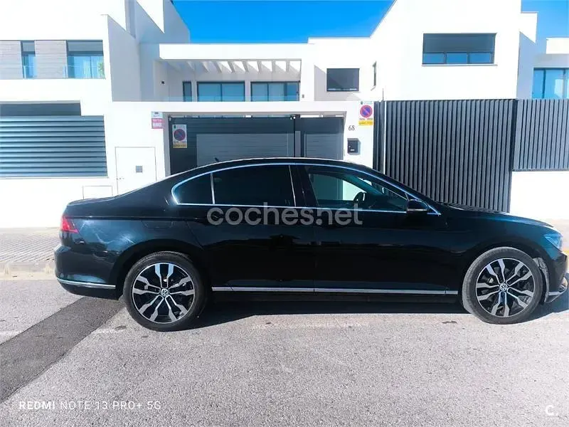 Usado VW Passat Sportline 150 CV (110 kW) 2016 Negro Berlina