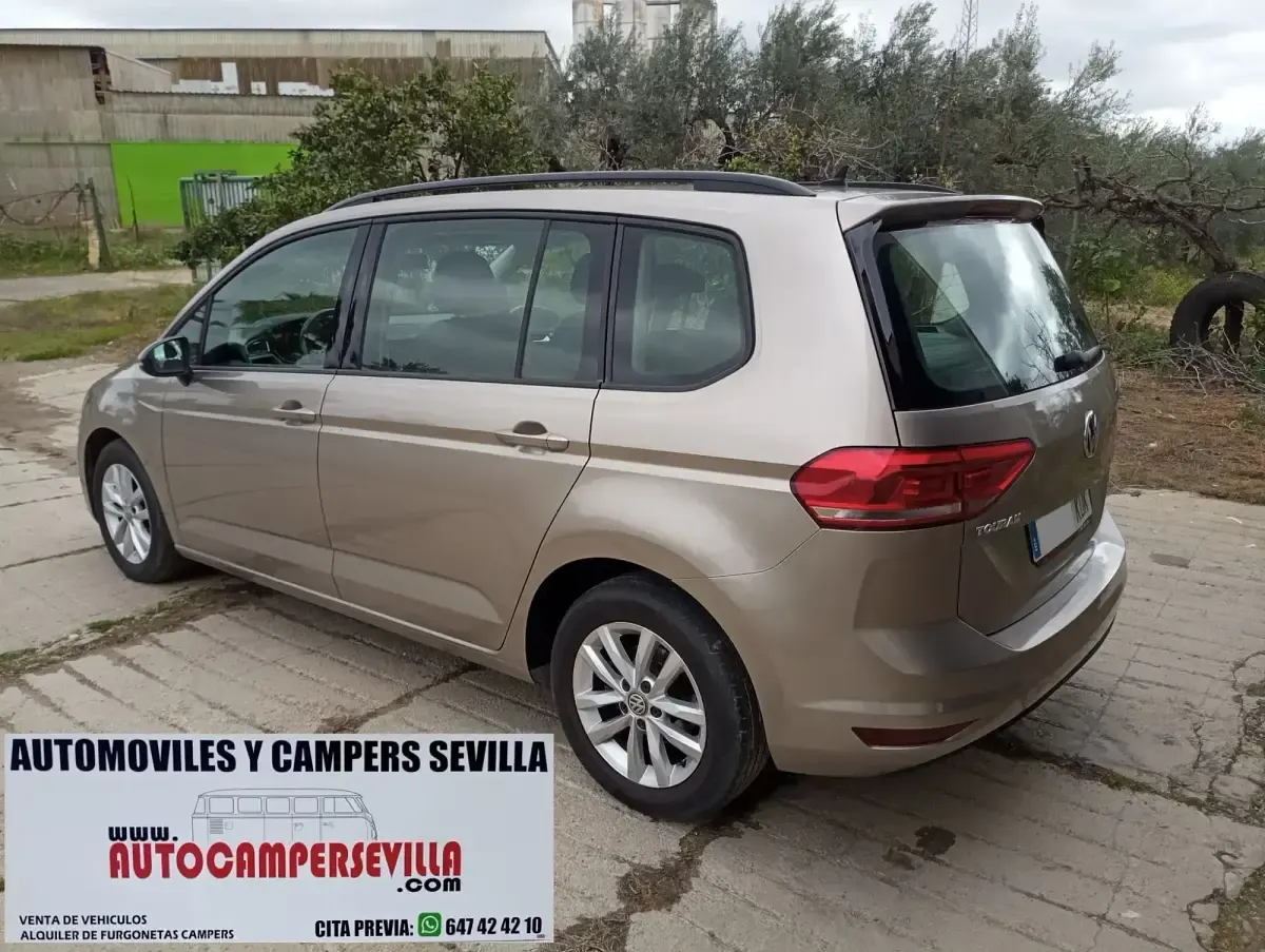 Usado VW Touran Edition 116 CV (85 kW) 2017 Beige Monovolumen