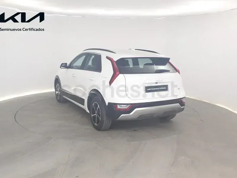 Usado Kia Niro 129 CV (94 kW) 2025 Blanco SUV