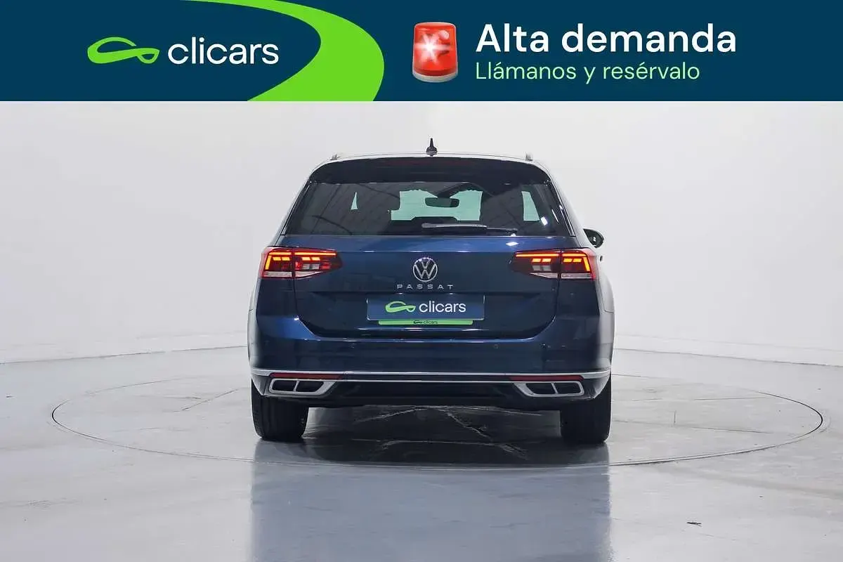 Usado VW Passat R-line 150 CV (110 kW) 2022 Azul Familiar