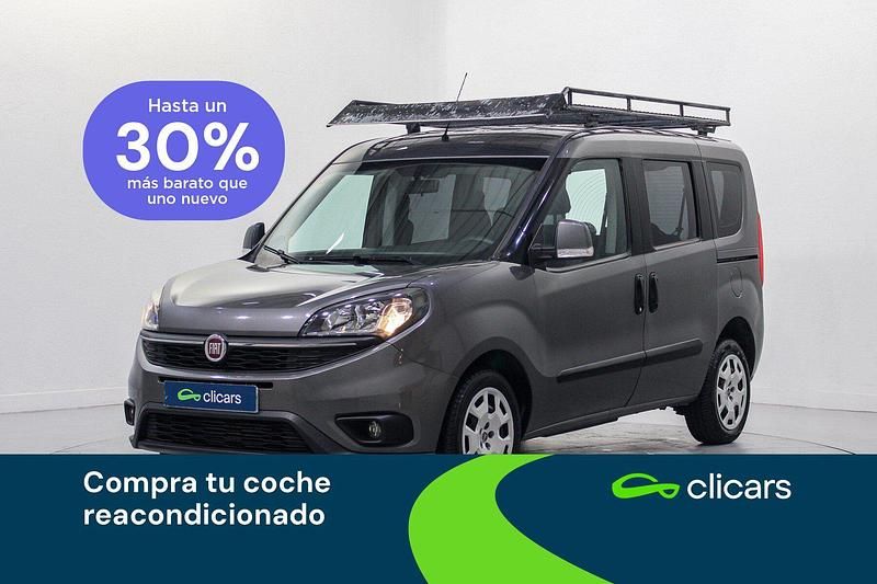 Usado Fiat Doblò Easy 95 CV (69 kW) 2019 Gris Monovolumen