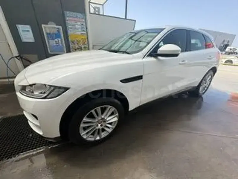 Usado Jaguar F-Pace Portfolio 180 CV (132 kW) 2016 Blanco SUV