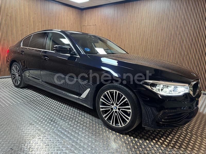 Negro Usado 2020 BMW 530e Berlina | 30.900 € (Precio justo) - Imagen 1/4