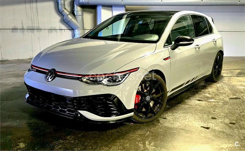 Usado VW Golf VIII GTI Clubsport 301 CV (221 kW) 2022 Gris / plata Berlina