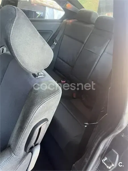 Usado BMW 330 Comfort Edition 204 CV (150 kW) 2005 Gris / plata Coupe