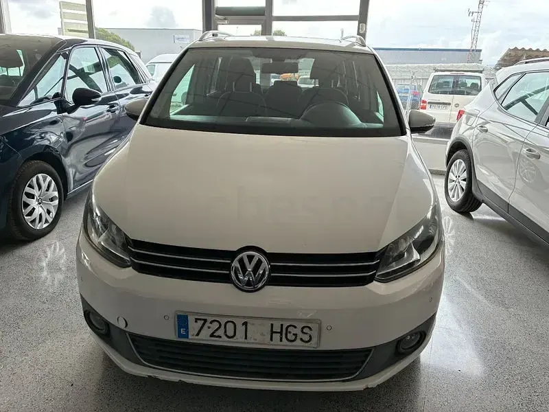 Usado VW Touran Advance 105 CV (77 kW) 2011 Blanco Monovolumen