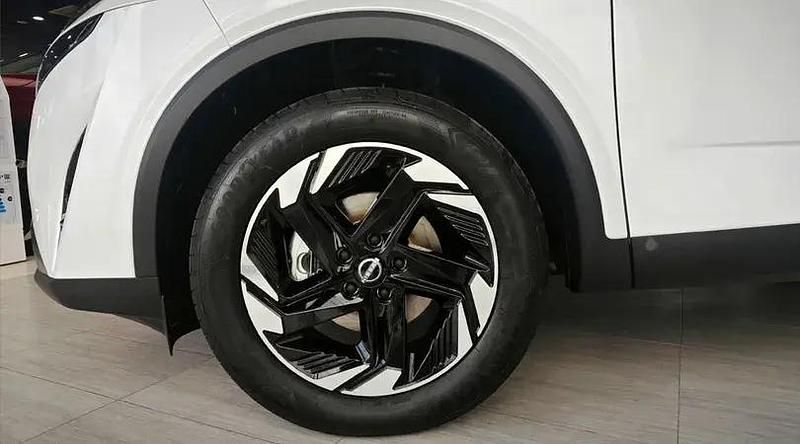Usado Nissan Qashqai N-Connecta 140 CV (102 kW) 2025 Kori white SUV