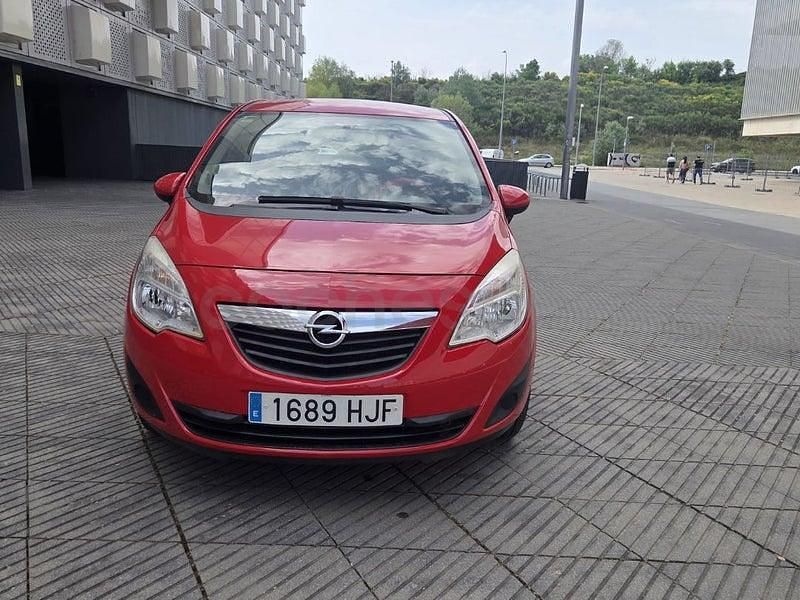 Usado Opel Meriva Design Edition 110 CV (80 kW) 2012 Rojo Monovolumen
