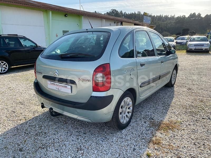Usado Citroën Xsara Picasso Exclusive 90 CV (66 kW) 2005 Verde Monovolumen