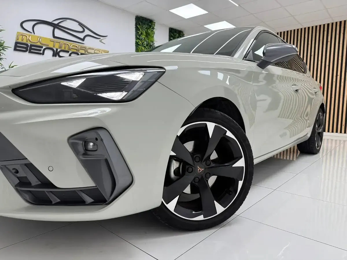 Usado Cupra Formentor 150 CV (110 kW) 2024 Gris SUV