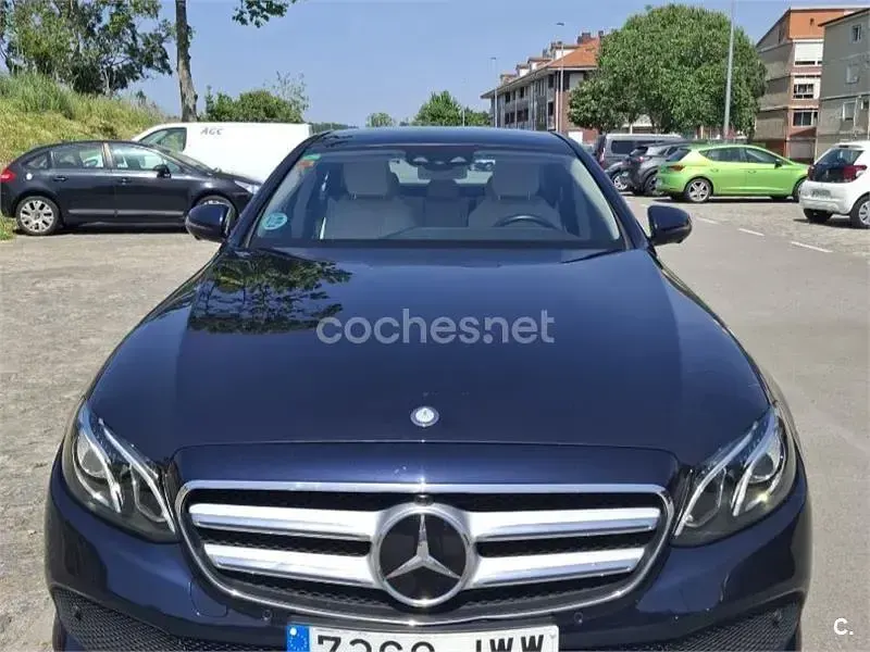 Usado Mercedes E220 194 CV (142 kW) 2017 Azul Berlina