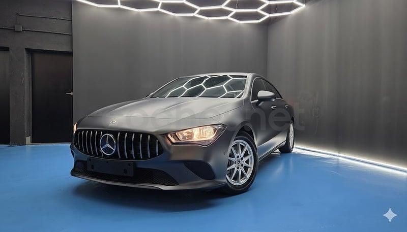 Usado Mercedes CLA200 Shooting Brake 150 CV (110 kW) 2022 Gris / plata Familiar