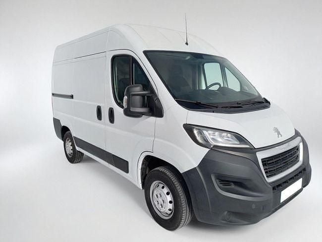 Usado Peugeot Boxer Premium 111 CV (81 kW) 2018 Blanco Van