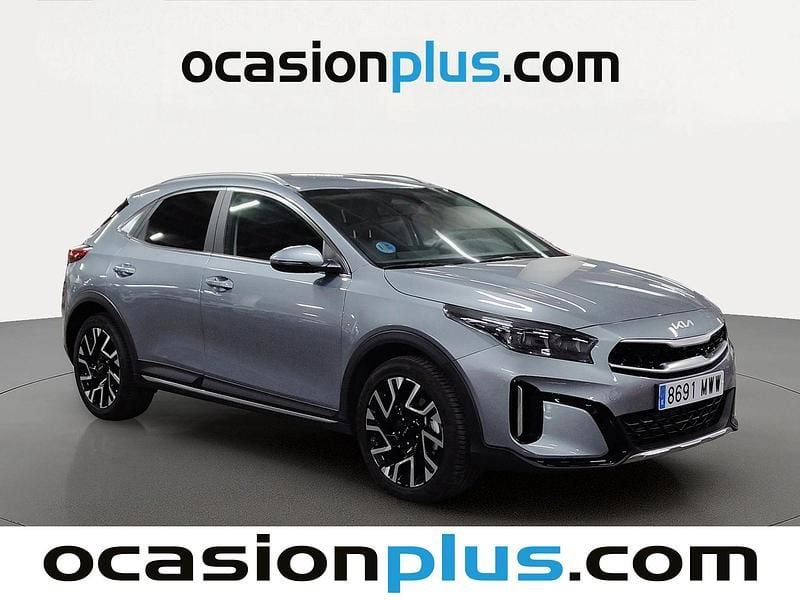 Usado Kia XCeed 140 CV (102 kW) 2024 Gris plata SUV