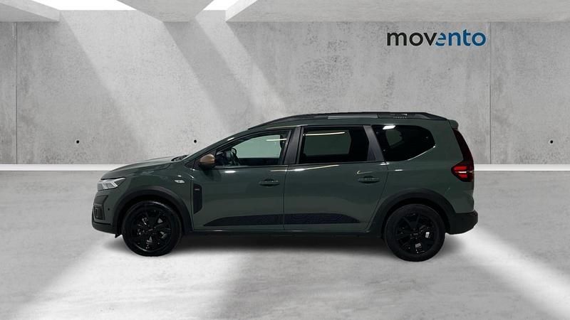 Usado Dacia Jogger Extreme 140 CV (102 kW) 2025 Verde Monovolumen