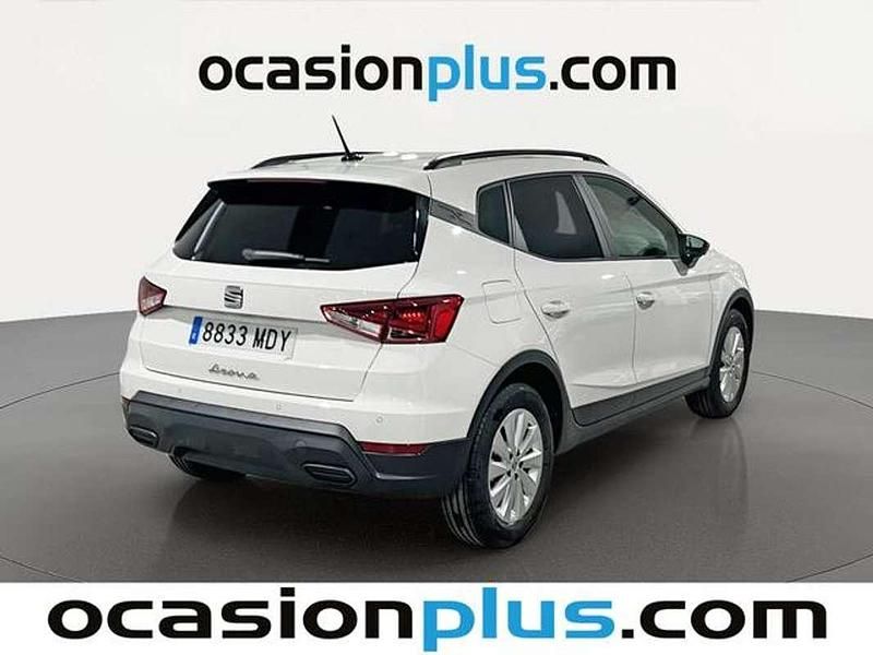 Usado Seat Arona Style 110 CV (80 kW) 2023 Blanco SUV