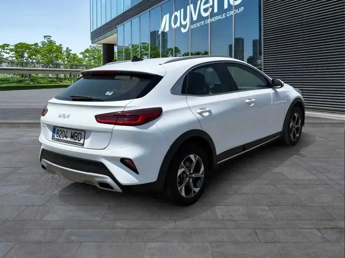 Usado Kia XCeed 120 CV (88 kW) 2022 Blanco SUV