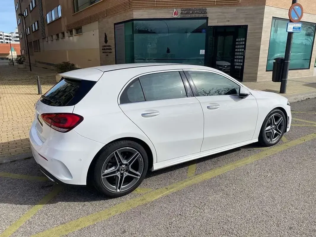Usado Mercedes A180 109 CV (80 kW) 2018 Blanco Utilitario