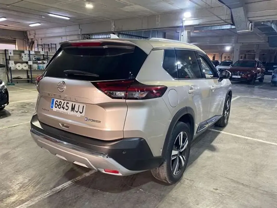 Usado Nissan X-Trail Tekna 204 CV (150 kW) 2023 Beige SUV