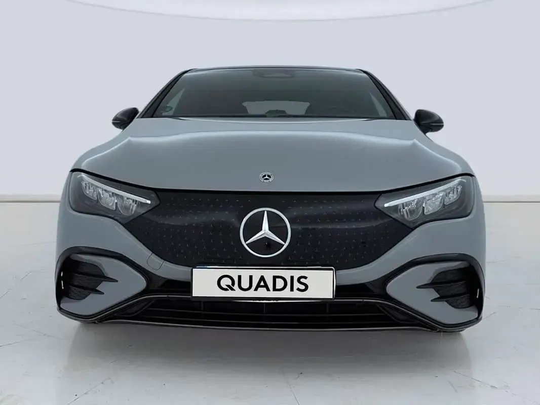 Usado Mercedes EQE350 Edition 214 kW (292 CV) 2023 Gris Berlina