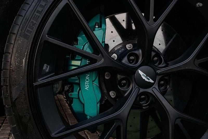 Usado Aston Martin DBX 707 707 CV (519 kW) 2025 Verde SUV