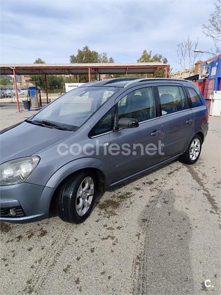 Usado Opel Zafira Cosmo 150 CV (110 kW) 2006 Gris / plata Monovolumen